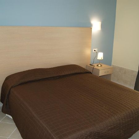 Guest House Golfo Xifonio Augusta Buitenkant foto