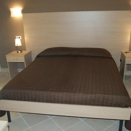 Guest House Golfo Xifonio Augusta Buitenkant foto