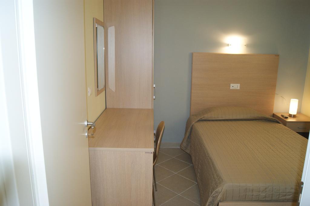 Guest House Golfo Xifonio Augusta Buitenkant foto