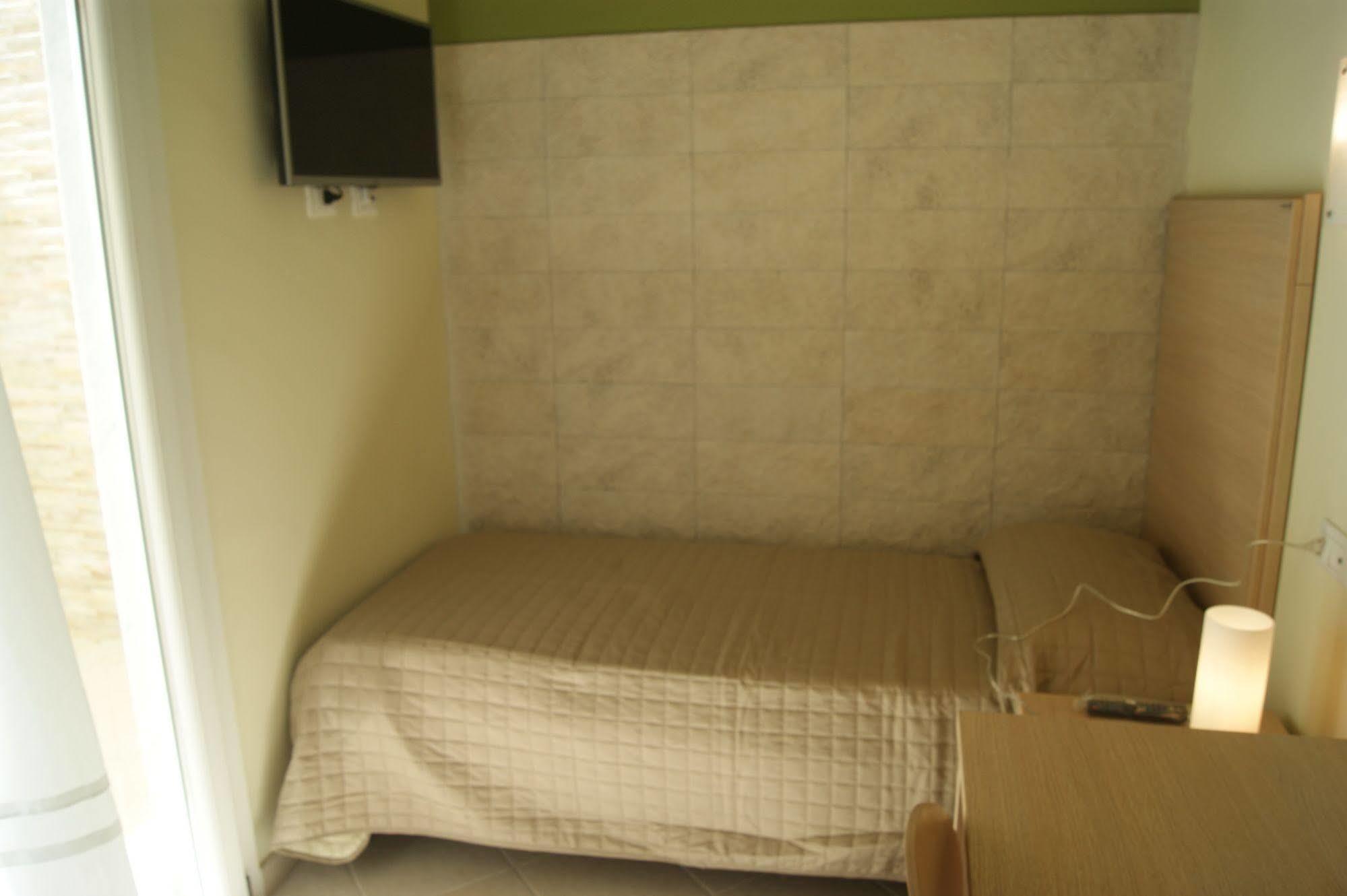 Guest House Golfo Xifonio Augusta Buitenkant foto